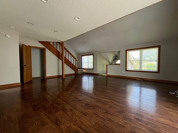 3rd image of 3948 43rd St