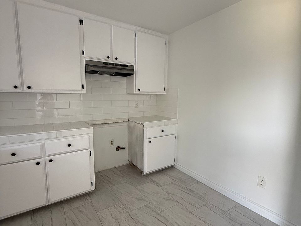1st image of 519 Monterey St #B