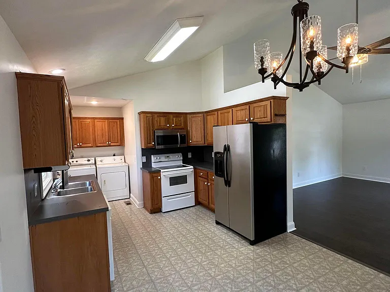 542 Virginia Ave — Photo 21