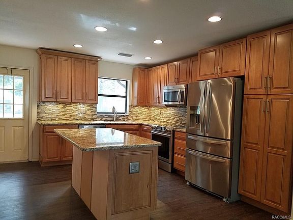 3rd image of 9810 W Laurel Oak Ln