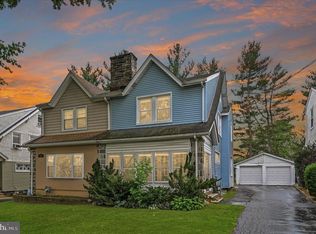 622 Country Club Ln, Havertown, PA 19083