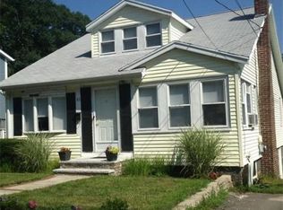 83 Storrs Ave, Braintree, MA 02184