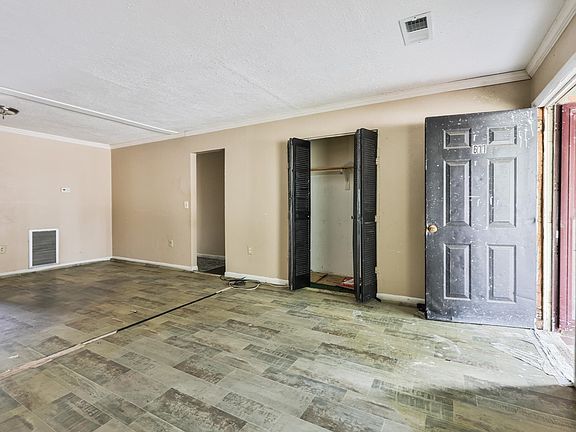 4th image of 611 DeKalb St. #611