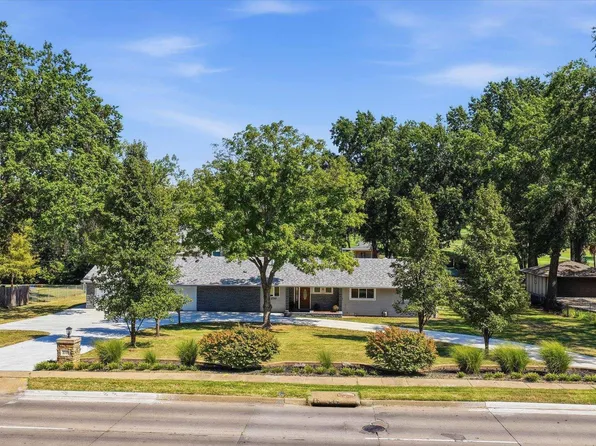 2710 SW Burlingame Rd, Topeka, KS 66611