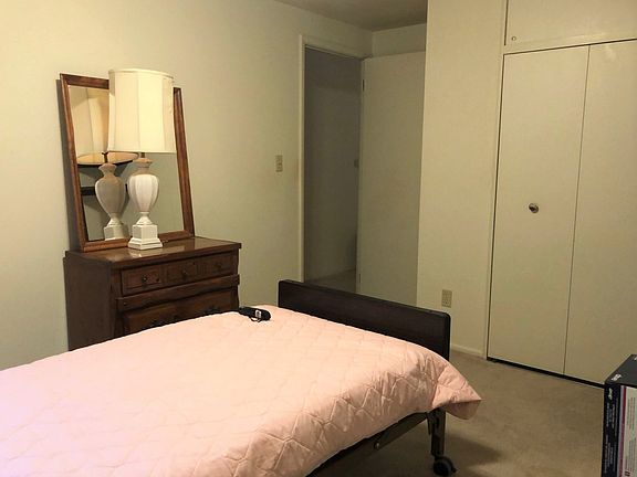 4th image of 3708 Amherst Dr