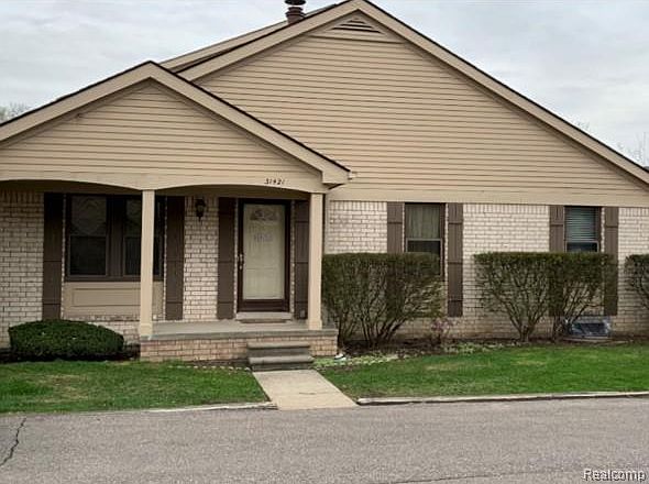 1st image of 31421 Oak Tree Ct #204