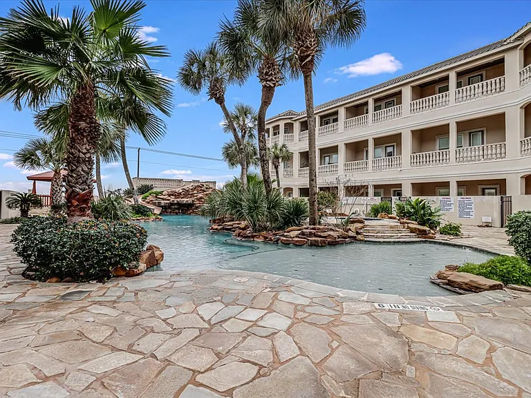 14910 Leeward Dr — Photo 36