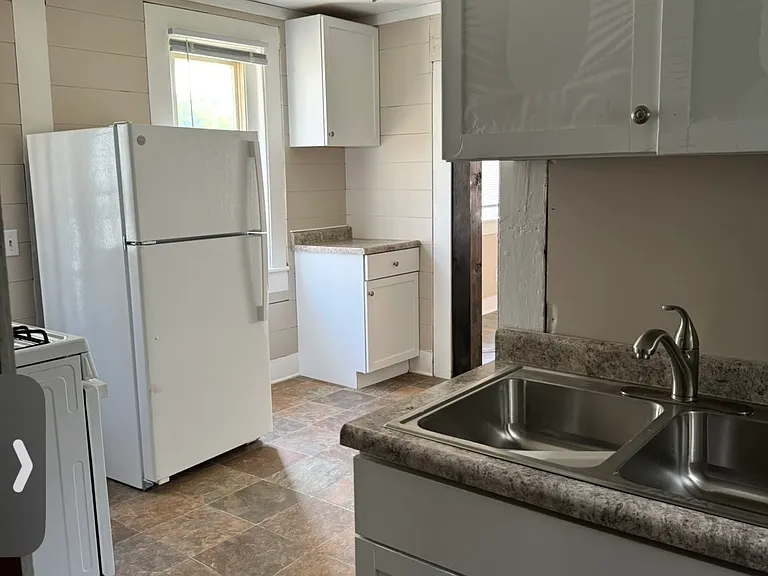 672 N Jefferson St — Photo 5