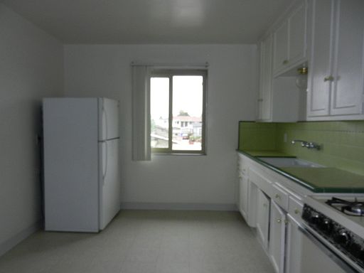 5th image of 4378 1/2 Mississippi St
