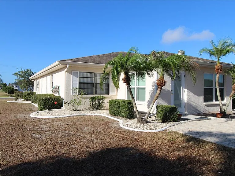 301 Bryce Ct — Photo 38