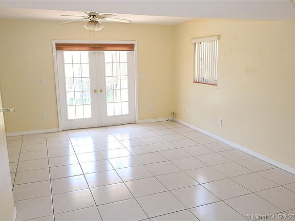 4th image of 10907 N Kendall Dr APT 423
