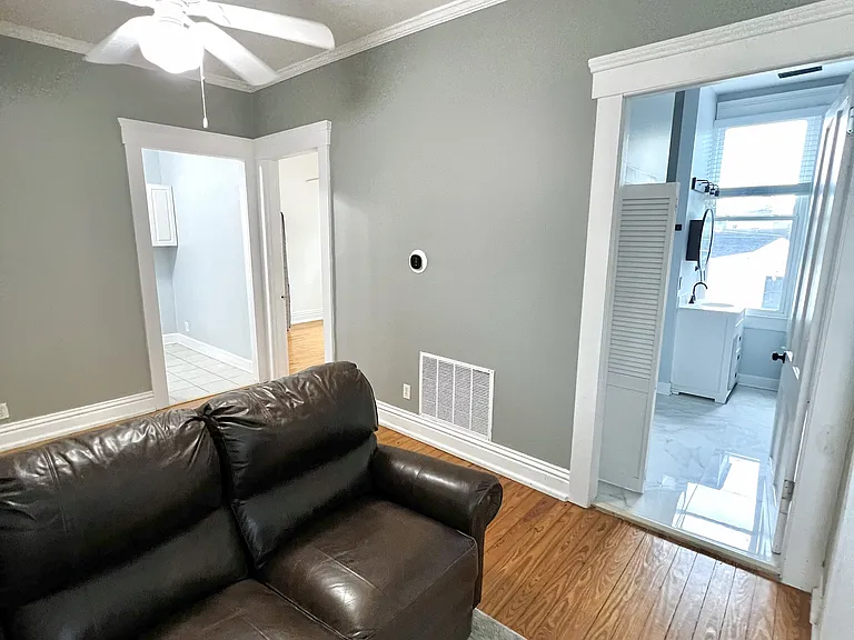 1132 E Breckinridge St — Photo 11
