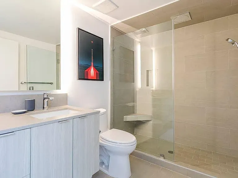 1446 Yale St #B — Photo 7
