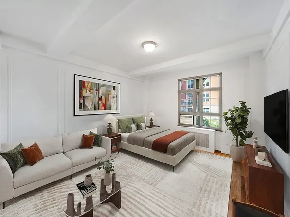 208 W 23rd St, New York, NY