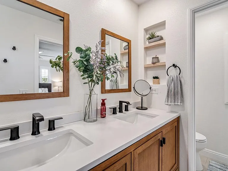 2175 Honeybee St — Photo 26