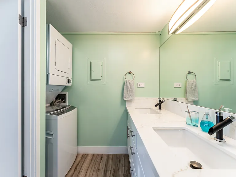 430 Keoniana St #211 — Photo 5