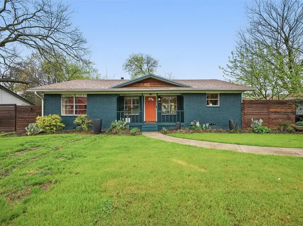 317 S Prairie St, Pilot Point, TX 76258