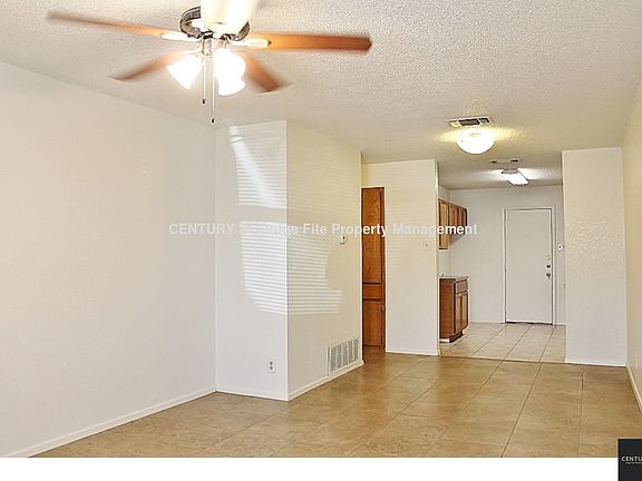3rd image of 1112 Curtis Dr APT A