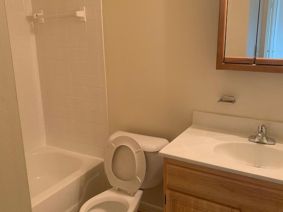 4th image of 7790 Ogden Ave