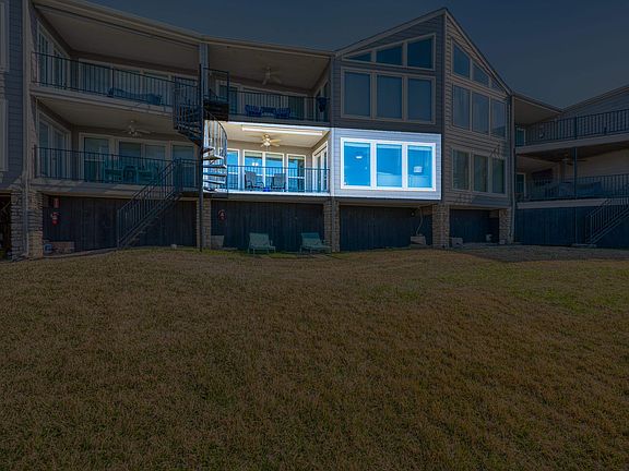 3rd image of 806 Highcrest Unit 13