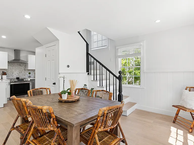 243 Sunset Ave — Photo 9