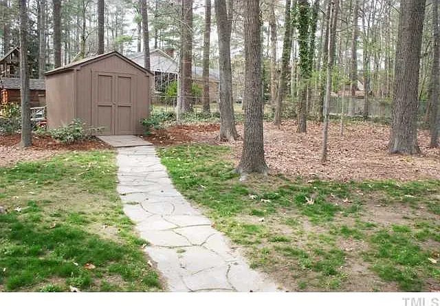 810 Churchill Dr — Photo 16