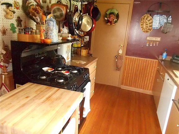 4th image of 167 Cornwell St
