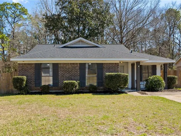 801 Copperfield Dr E, Mobile, AL 36608