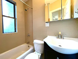 Rented by R New York
