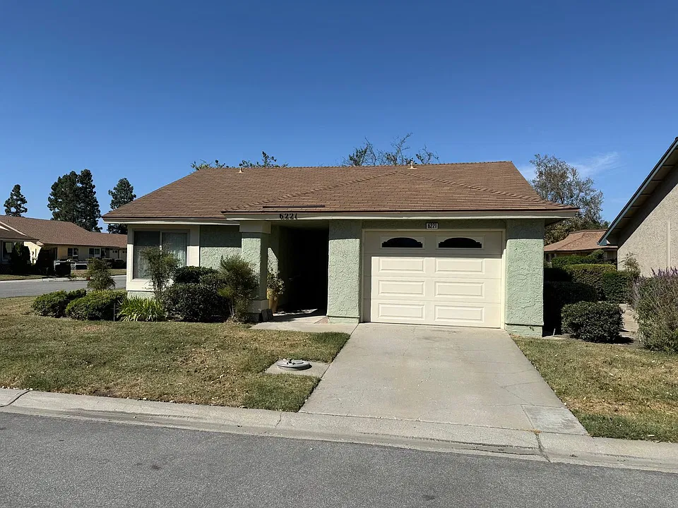6221 Village 6