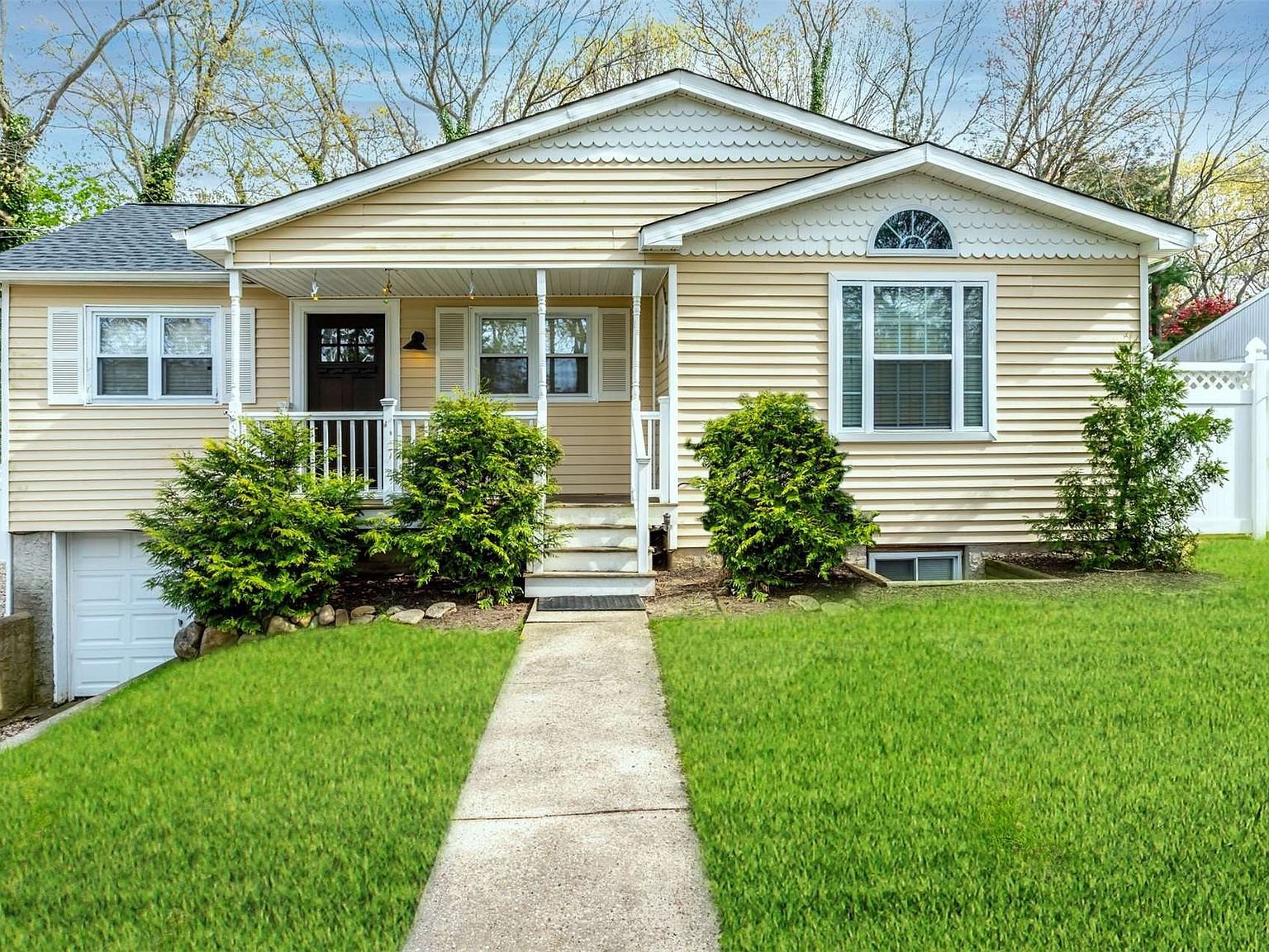 21 7th Street, Wading River, NY 11792 Zillow