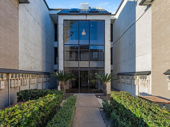 8429 Hearth Dr APT 23, Houston, TX 77054