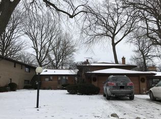 6437 N Kenton Ave, Lincolnwood, IL