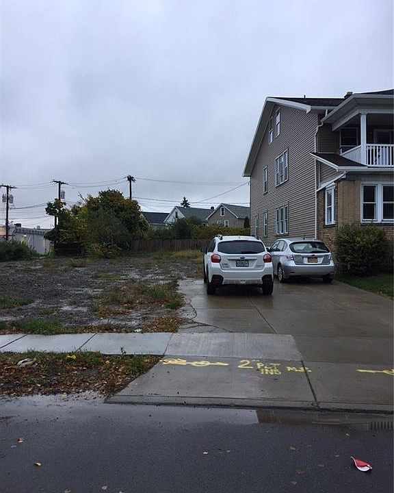 2nd image of 91 Crestwood Ave