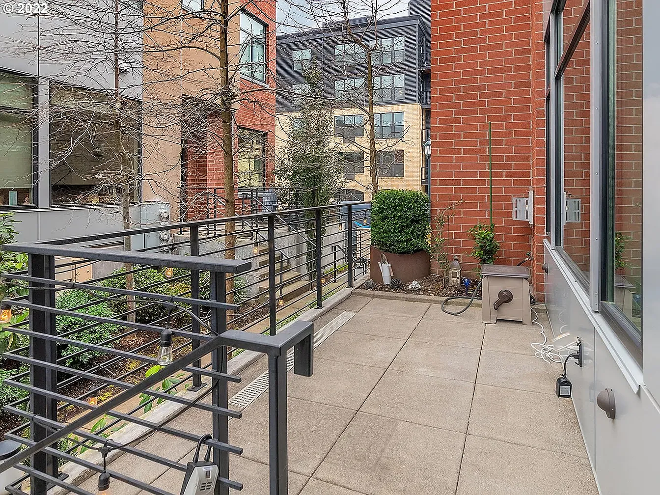 1726 NW Riverscape St — Photo 2