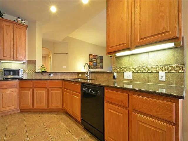 2409 Tivoli Dr — Photo 5