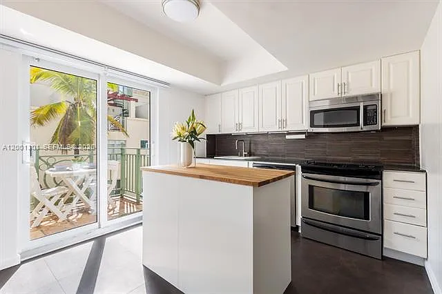 635 Euclid Ave #225 — Photo 3