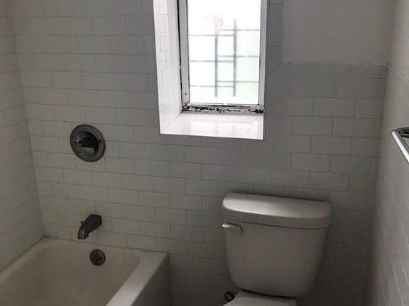 5th image of 260 Brook Ave APT 6
