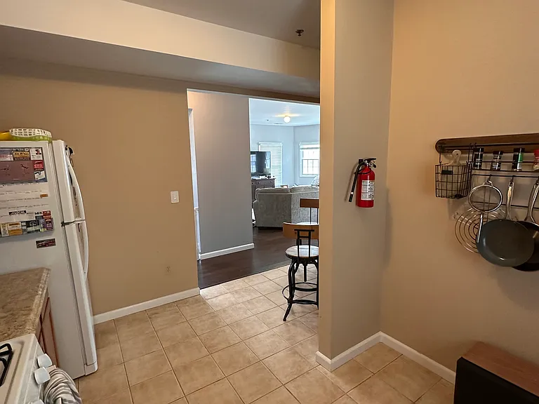 27 Sussex Ave #2 — Photo 7
