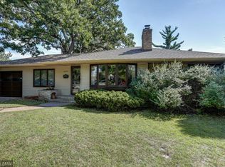 6925 Cedar Lake Rd S, Minneapolis, MN 55426