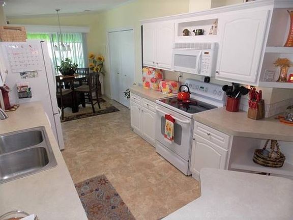 4th image of 34933 Snow Egret Ave