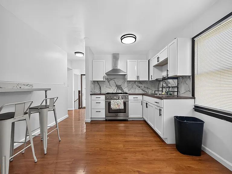 1705 E Granet Ave — Photo 9