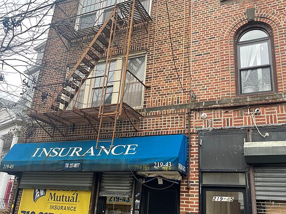 4th image of 21943 Jamaica Ave #2