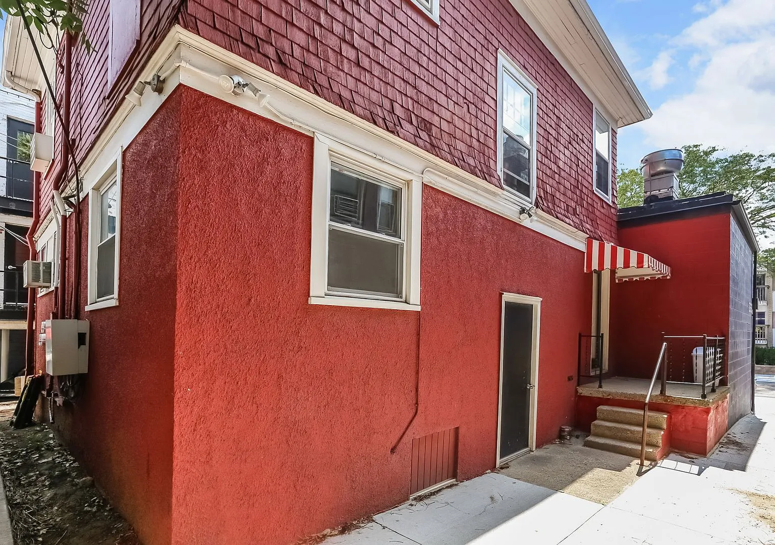 5 Bed/2.5 Bath Private Home Available August '27 — Photo 1
