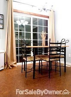 Eat-in Kitchen Area
						:
						New cork laminate flooring