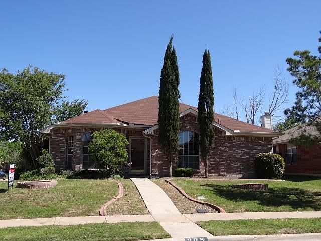 1st image of 905 Applewood Dr