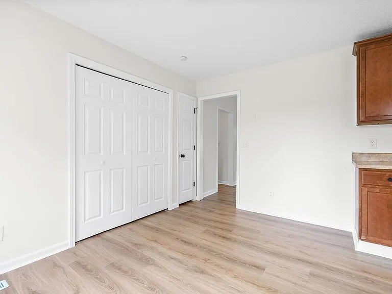 227 Short St — Photo 8