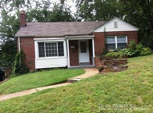 9724 Greenwood Ter, Saint Louis, MO