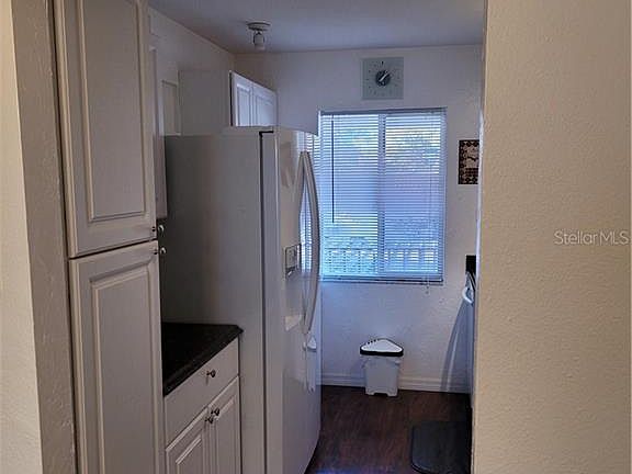 4th image of 2060 Marilyn St APT 231