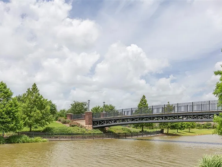 15810 Vanderpool River Dr — Photo 21